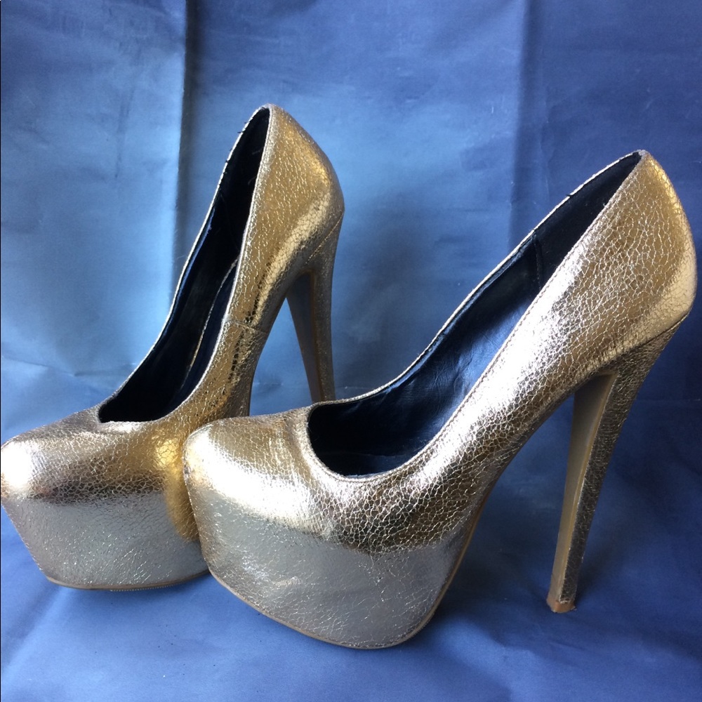 Platform Pumps - Picture 8 of 8